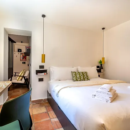 Iflat Campo De' Fiori Modern Appartement